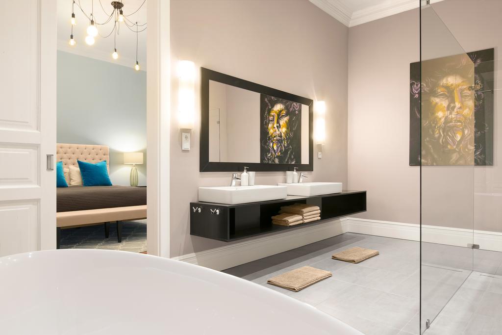 Kapital Inn Budapest Bagian luar foto