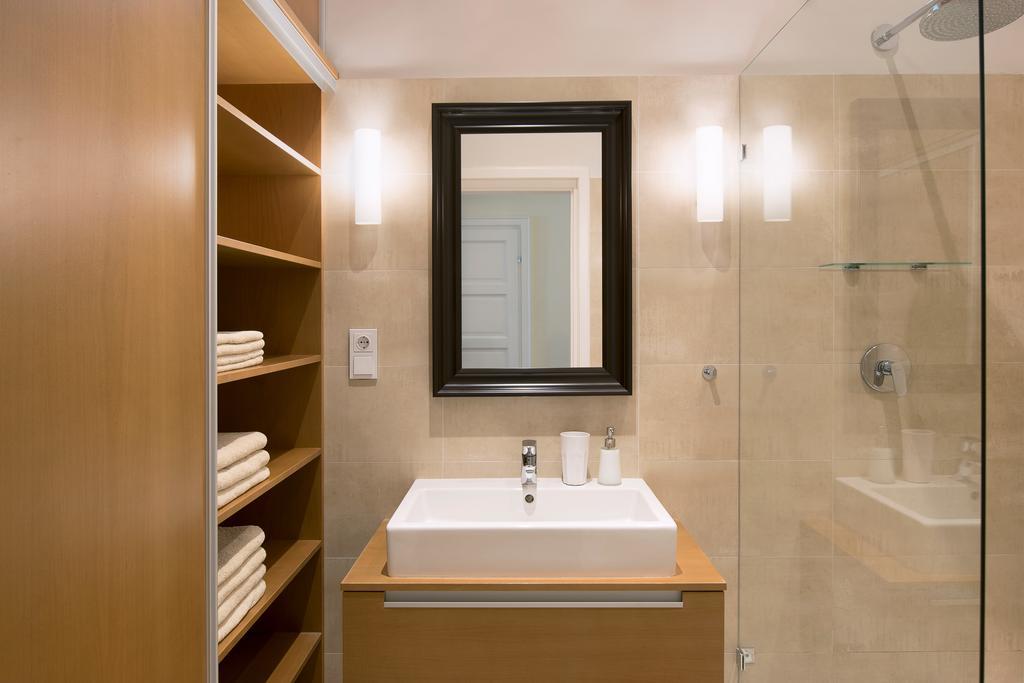 Kapital Inn Budapest Bagian luar foto