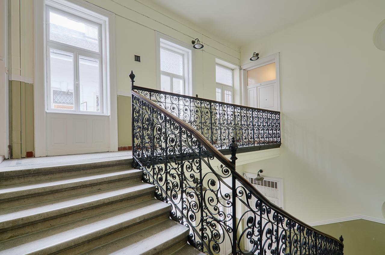 Kapital Inn Budapest Bagian luar foto